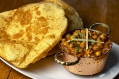 chloe_bhature
